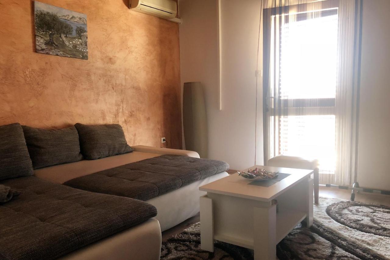 Apartments And Rooms By The Sea Mandre, Pag - 3557 Kolan Exterior foto