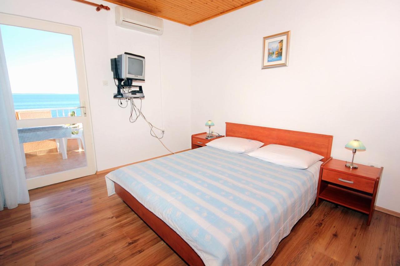 Apartments And Rooms By The Sea Mandre, Pag - 3557 Kolan Exterior foto