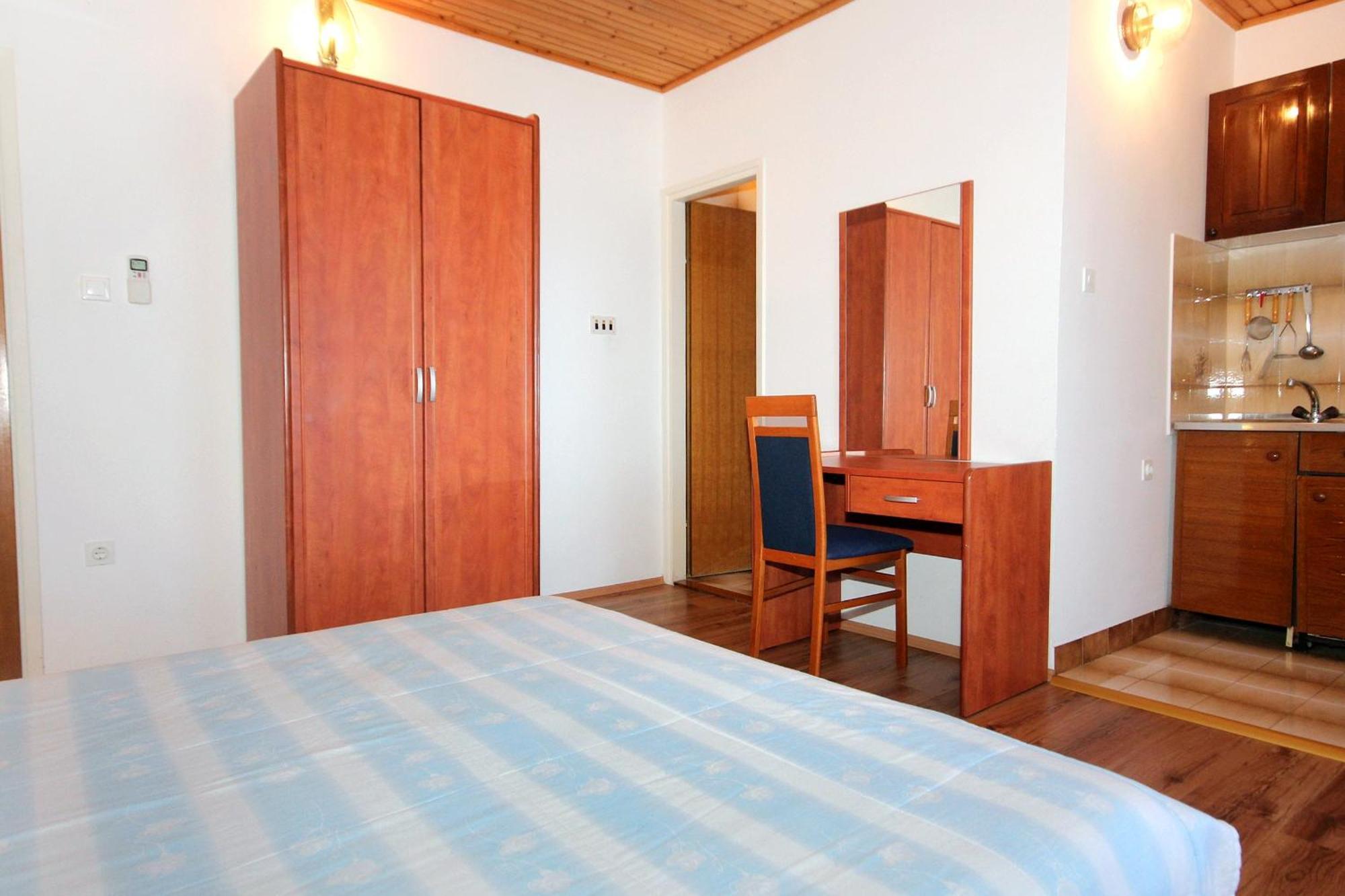 Apartments And Rooms By The Sea Mandre, Pag - 3557 Kolan Cameră foto